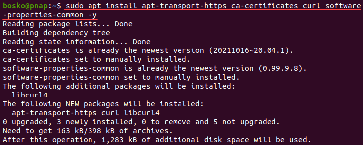 Installing the prerequisite packages for Docker on Ubuntu.