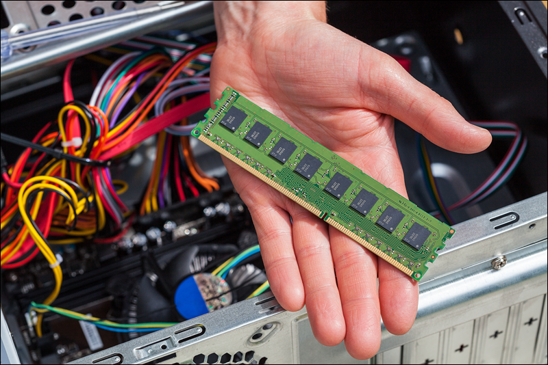 RAM memory for building a server.