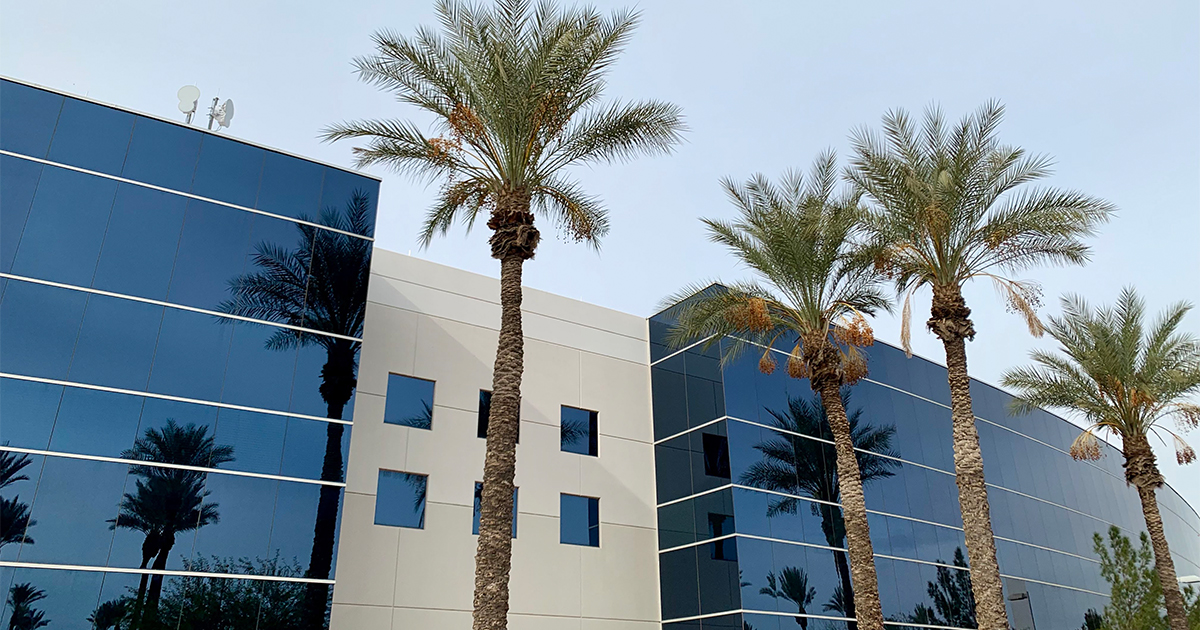 PhoenixNAP Data Center Dedicated Servers Cloud Colocation